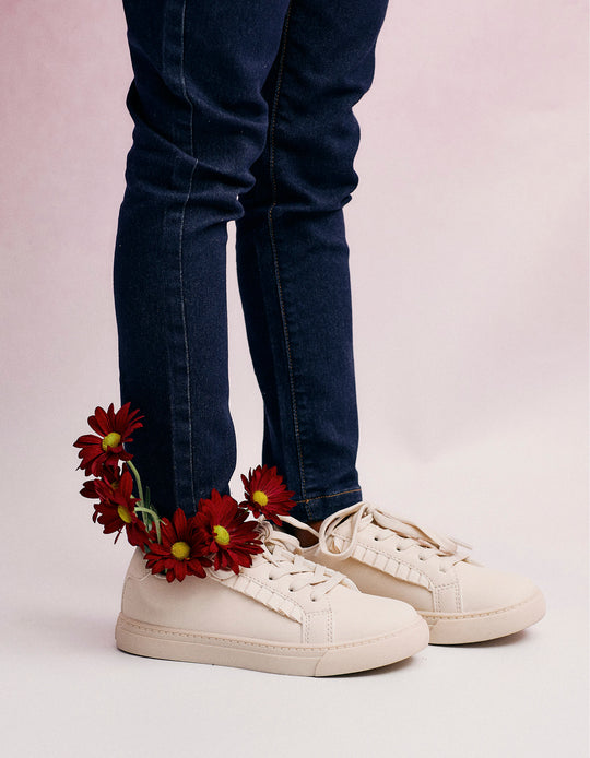 حذاء رياضي بفيونكة للفتيات، بيج