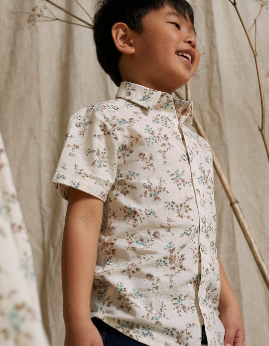 قميص بنقشة زهرية بنصف كم للأولاد، بيج