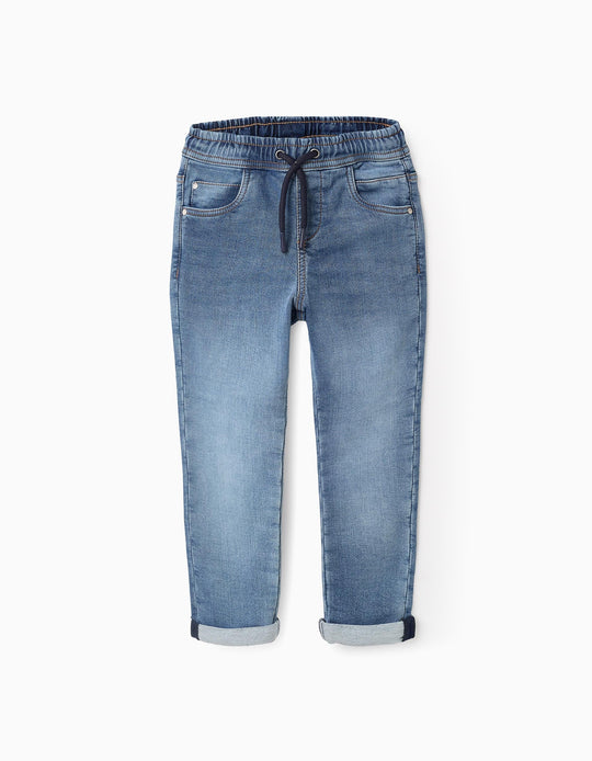 بنطلون جينز محبوك باللون الأزرق المتوسط