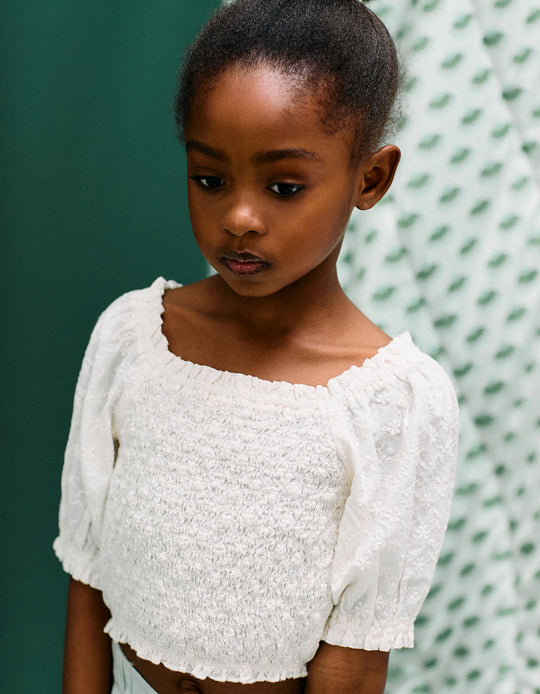 توب بأكمام منتفخة ودانتيل بروذري للبنات، أبيض